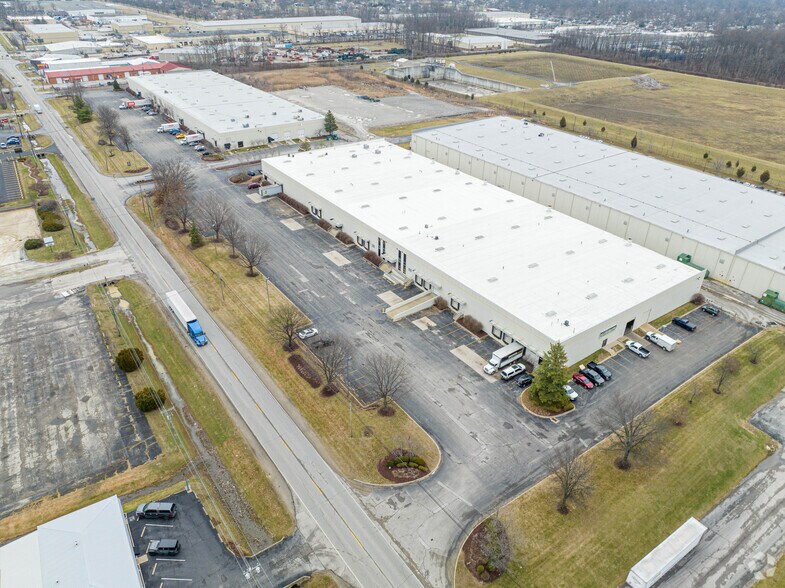 More Photos Of 3904 Produce Rd, Louisville Warehouse For Lease