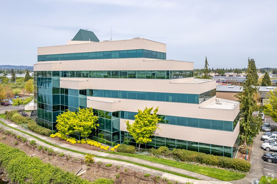 More Photos Of 2601 25th St SE, Salem Office For Lease