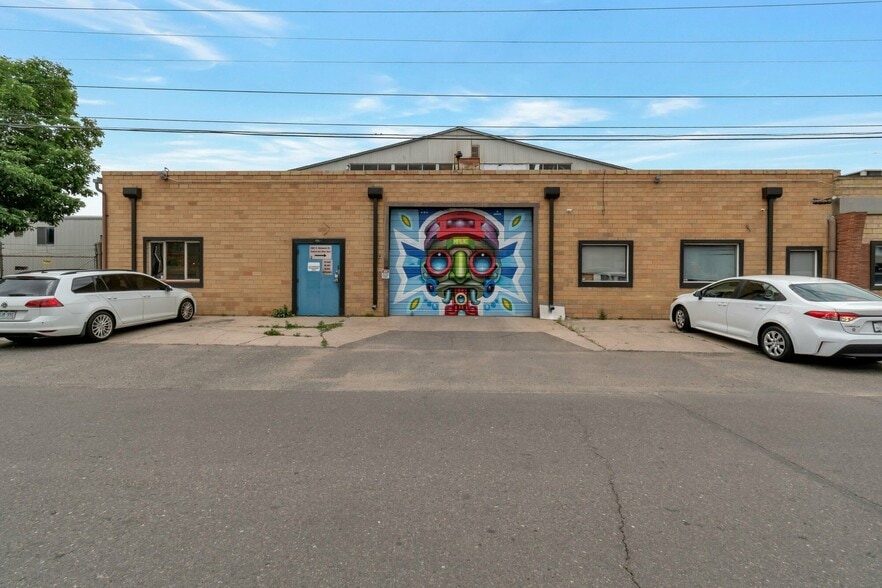 Primary Photo Of 2401 S Delaware St, Denver Manufacturing For Lease