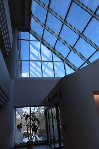 More Photos Of 3 Woodland Rd, Stoneham Medical For Sale