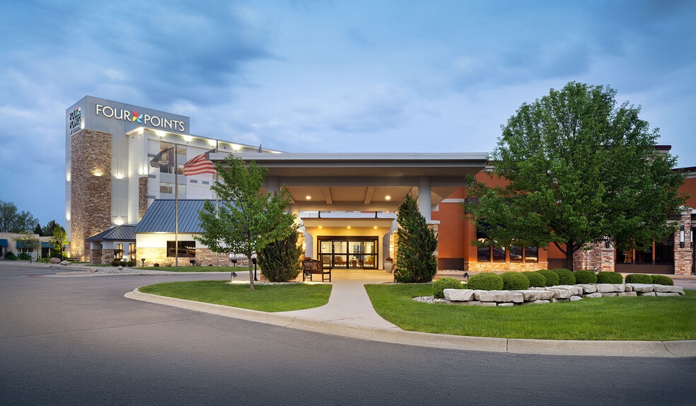 More Photos Of 4960 Towne Centre Rd, Saginaw Hotel For Sale