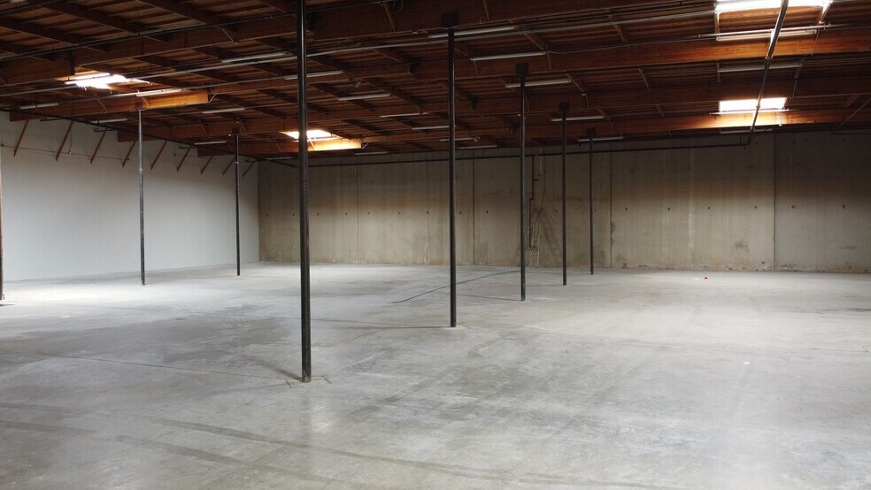 More Photos Of 8470 Belvedere Ave, Sacramento Warehouse For Lease