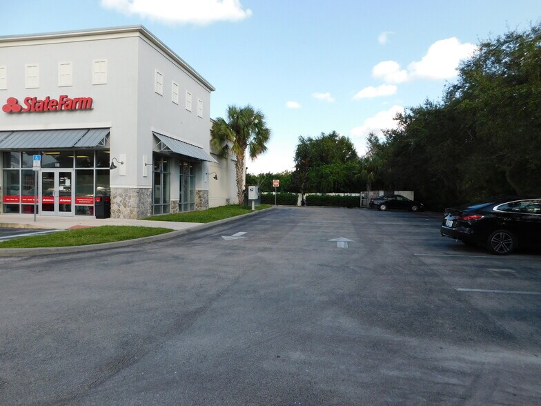 More Photos Of 9360 90th Ave, Sebastian General Retail For Lease