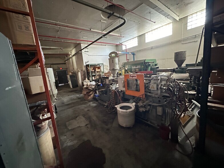 More Photos Of 137 N Joy St, Corona Land For Lease