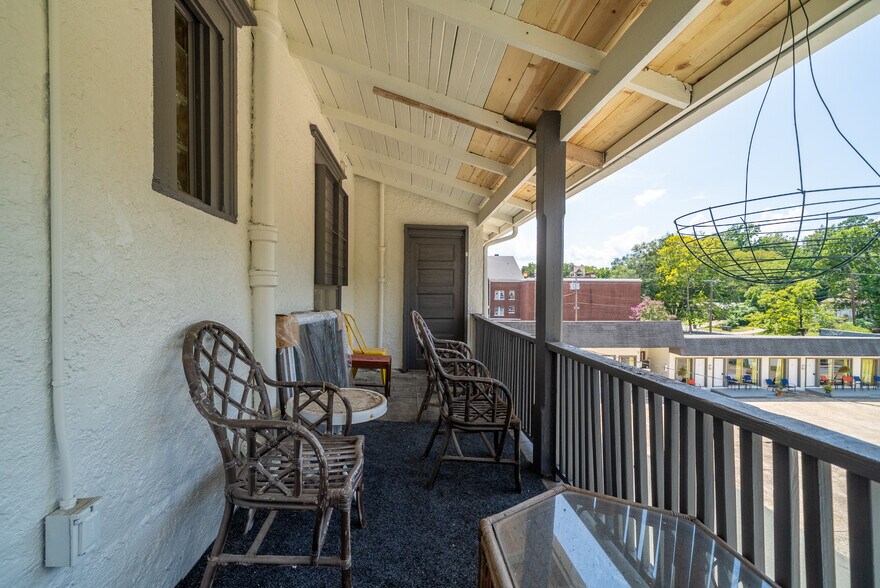 More Photos Of 741 Park Ave, Hot Springs Hotel For Sale