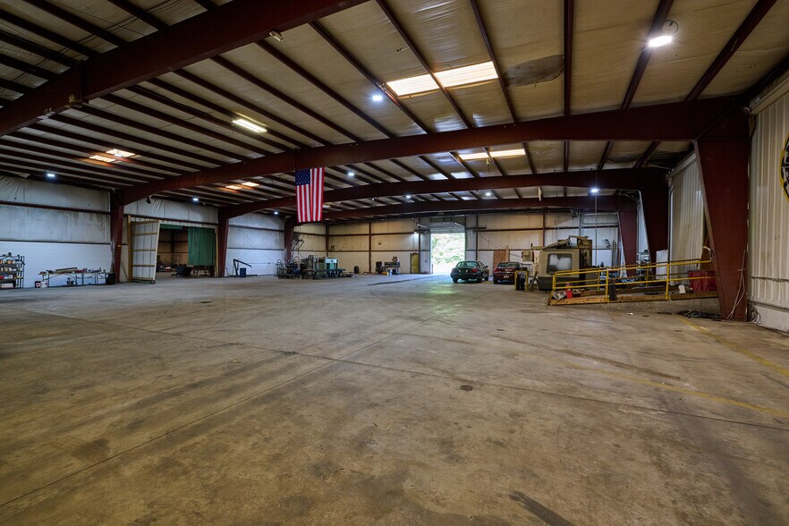 More Photos Of 7464 Sharon Mercer Rd, Mercer General Retail For Sale