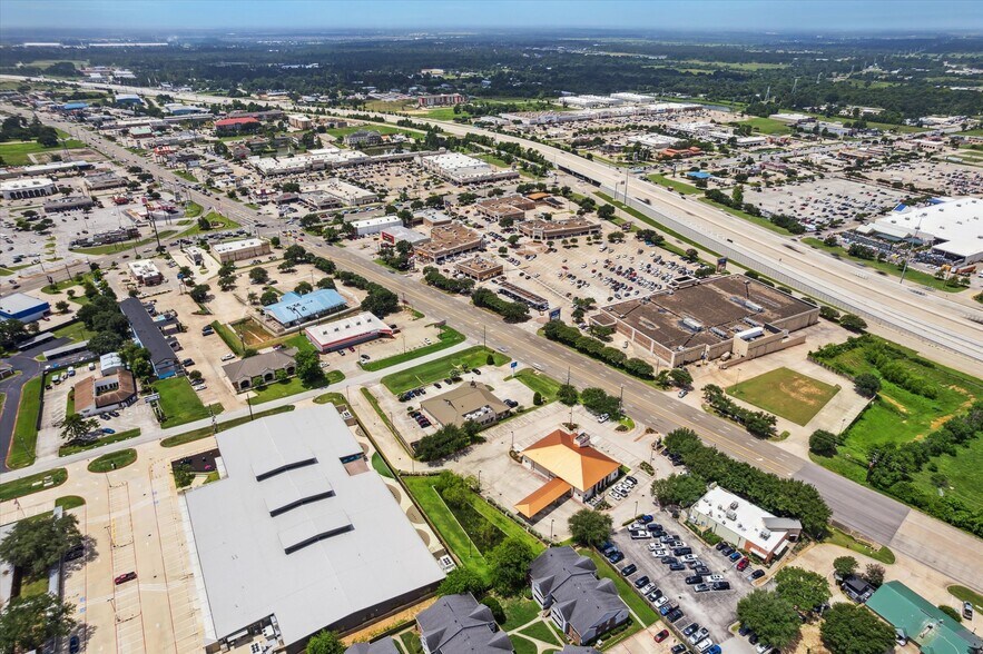 More Photos Of 28850 Tomball Pky, Tomball Bank For Sale