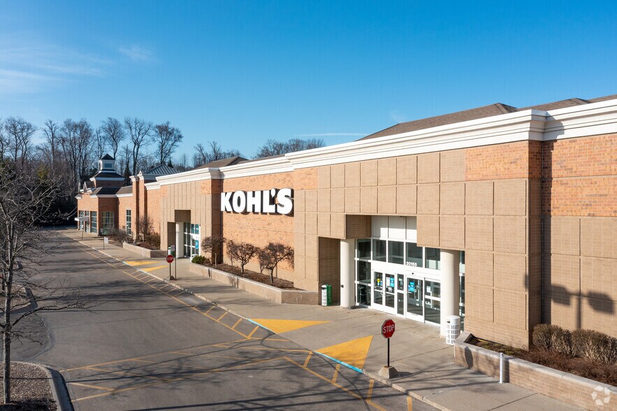 More Photos Of 20111 Haggerty Rd, Northville Freestanding For Lease