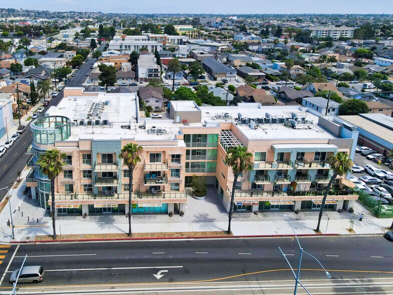 More Photos Of 1598 Long Beach Blvd, Long Beach Storefront Retail Office For Sale