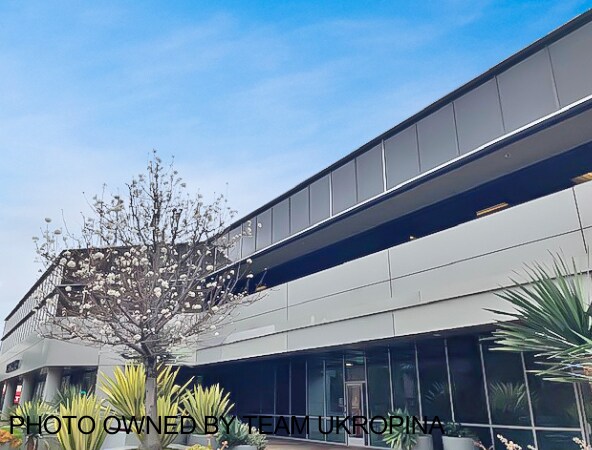 More Photos Of 225 W Broadway, Glendale Office For Sale