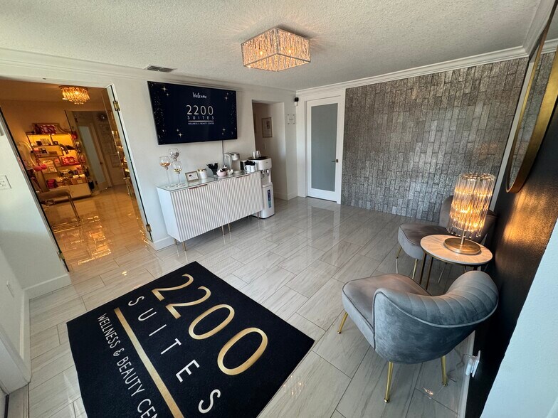 More Photos Of 2200 49th St N, Saint Petersburg Medical For Sale