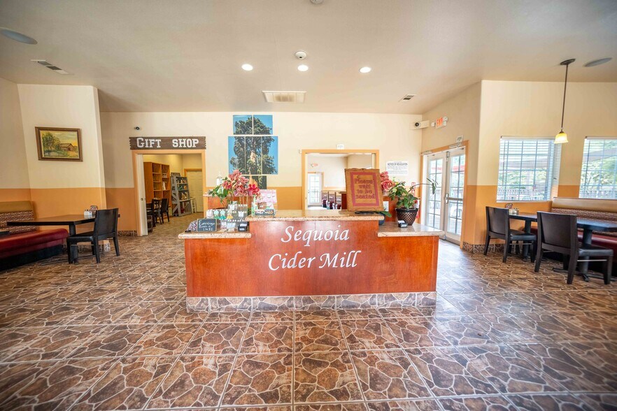 More Photos Of 40311 Sierra Dr, Three Rivers General Retail For Sale