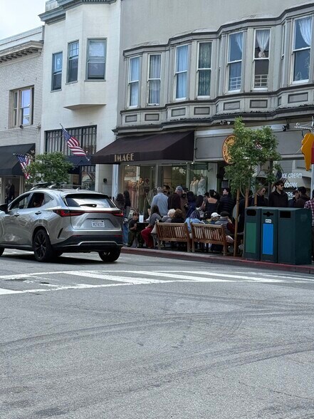 More Photos Of 681 Bridgeway, Sausalito Storefront Retail Residential For Lease