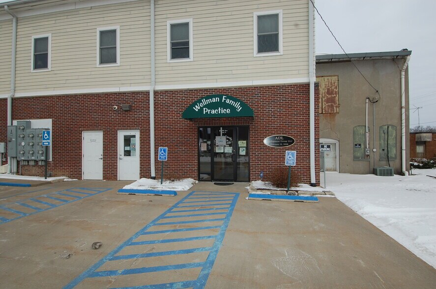 More Photos Of 217 8th Ave, Wellman Medical For Lease