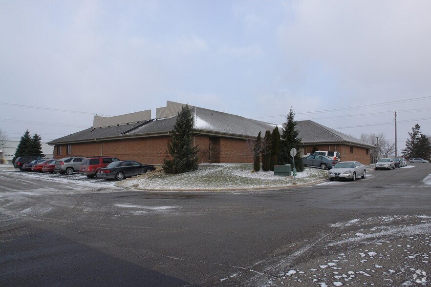 More Photos Of 3390 E Jolly Rd, Lansing Medical For Lease