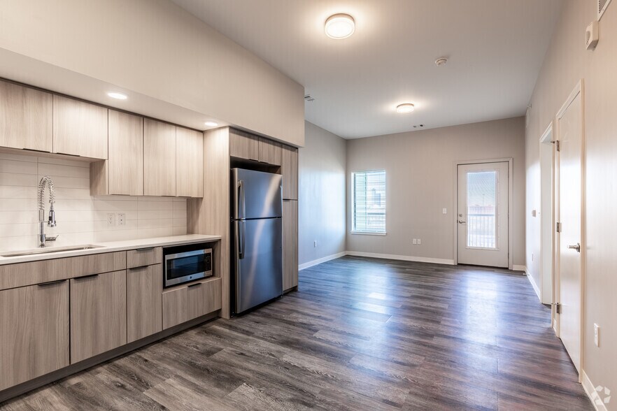 More Photos Of 1901 Vine St, Kansas City Multifamily For Sale