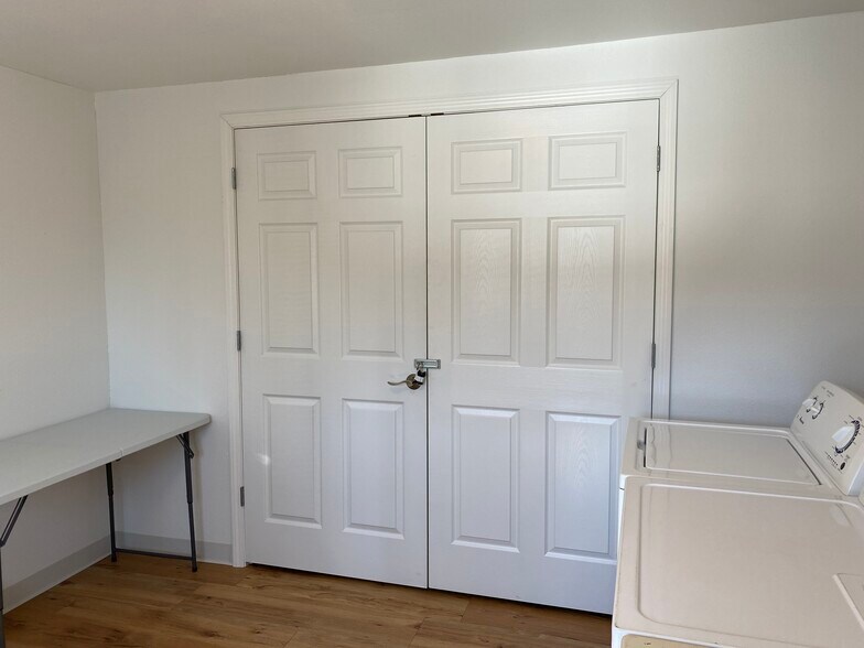 More Photos Of 256 Irish Hills Dr, Camdenton Hotel For Sale