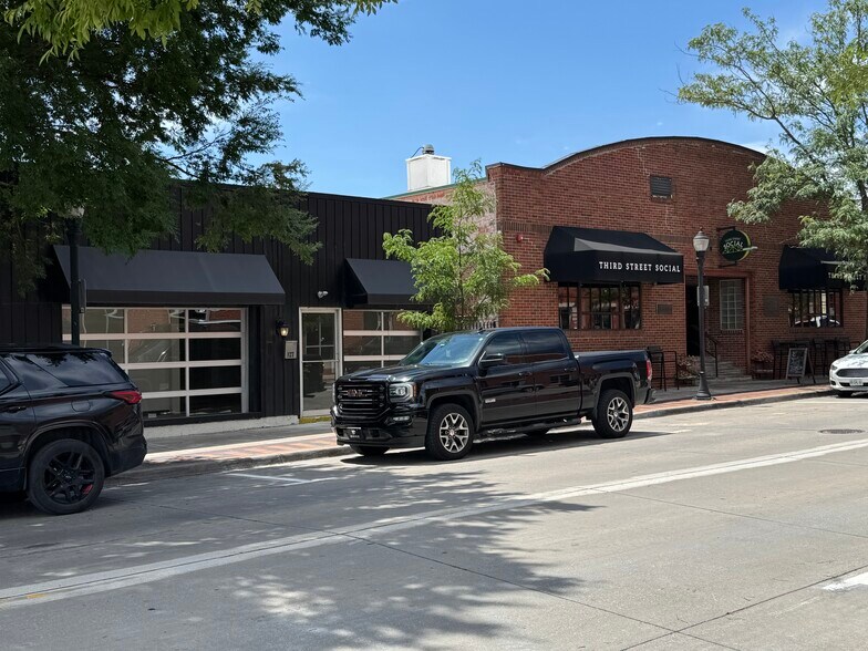 More Photos Of 127 SE 3rd St, Lees Summit Freestanding For Lease