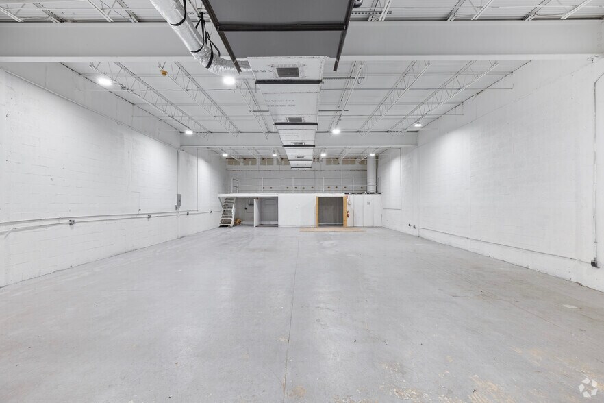 More Photos Of 19555 NE 10th Ave, Miami Unknown For Lease