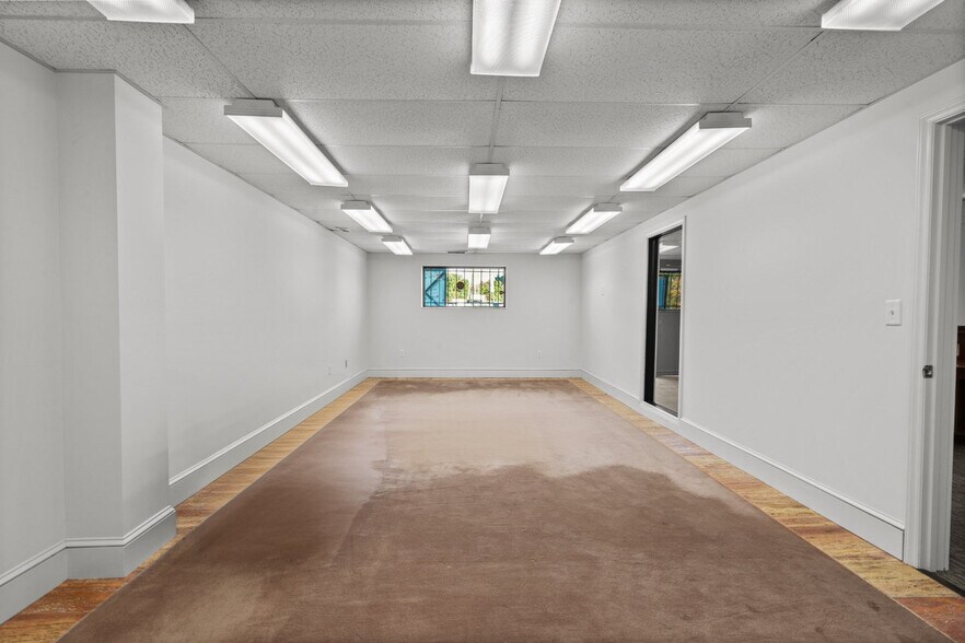 More Photos Of 2601 Wilkinson Blvd, Charlotte Industrial For Sale