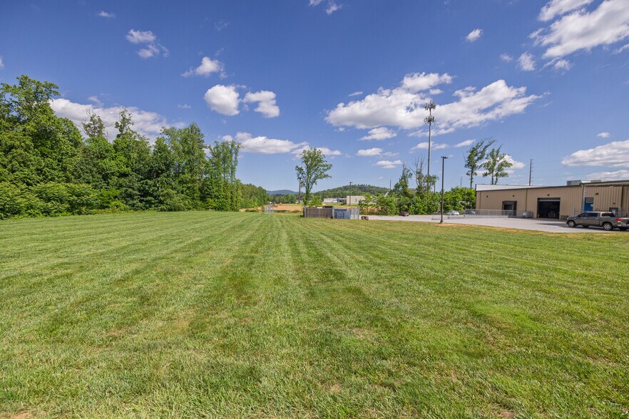 More Photos Of 75 Old Shoals Rd, Arden Industrial For Lease