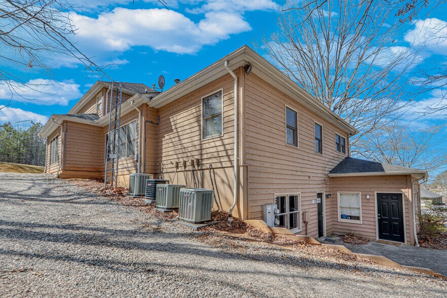 More Photos Of 134 Professional Dr, Baldwin Office Residential For Sale