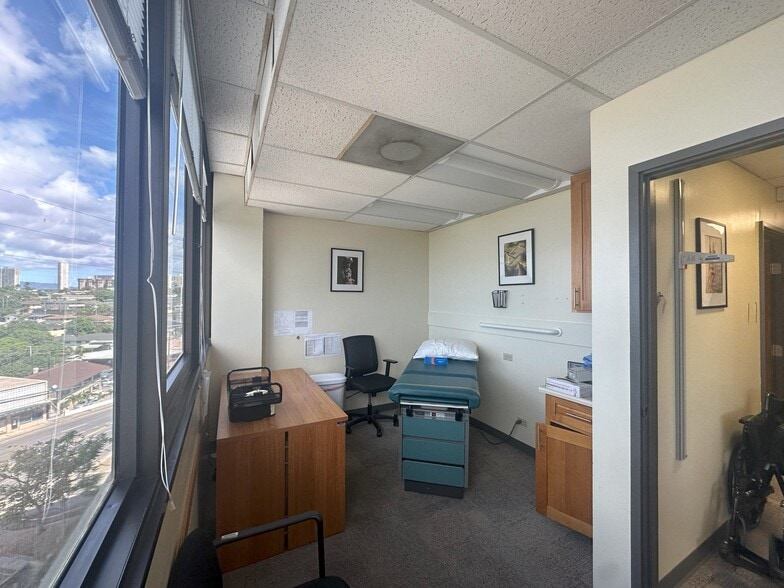 More Photos Of 99-128 Aiea Heights Dr, Aiea Medical For Sale