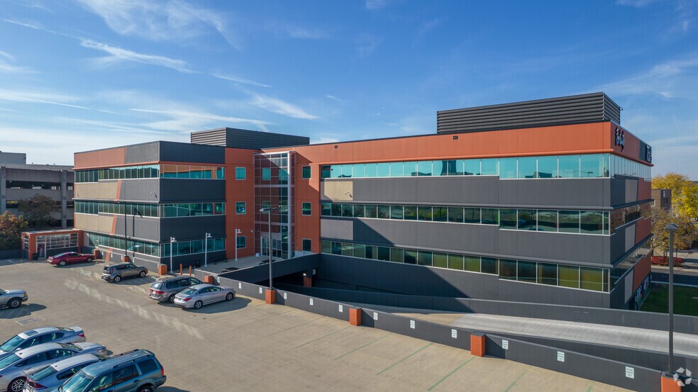 More Photos Of 775 W Broad St, Columbus Medical For Lease