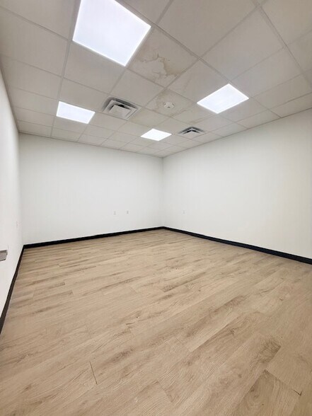 More Photos Of 12971 Westheimer Rd, Houston Freestanding For Lease