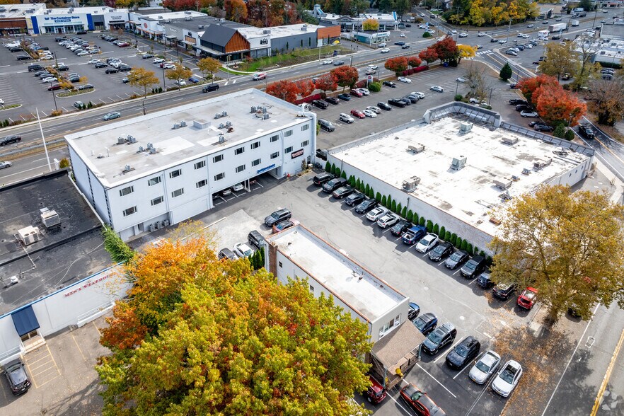 More Photos Of 315 Walt Whitman Rd, Huntington Station Office For Lease