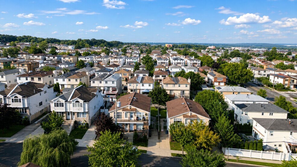 More Photos Of , Staten Island Multifamily For Sale