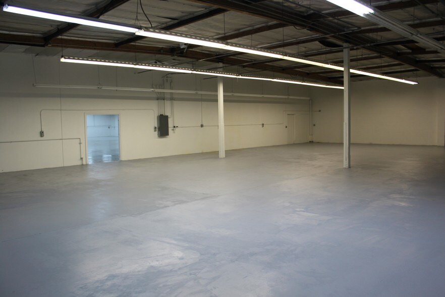 More Photos Of 1702 Kaiser Ave, Irvine Warehouse For Lease