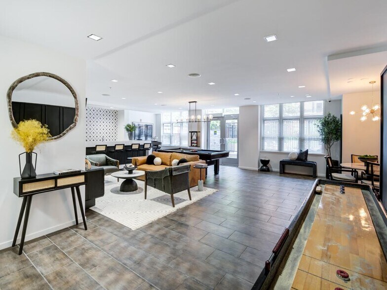 More Photos Of 2301 Columbia Pike, Arlington Apartments For Lease