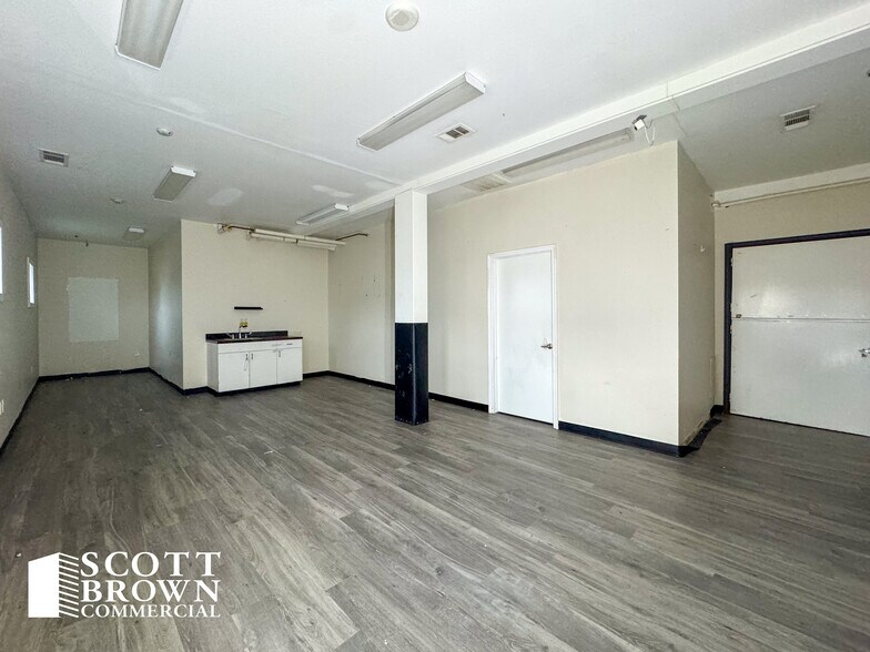 More Photos Of 3118 Los Colinas, Denton Office For Sale