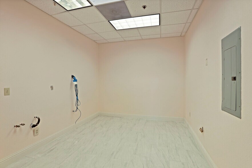 More Photos Of 3133 W March Ln, Stockton Medical For Lease