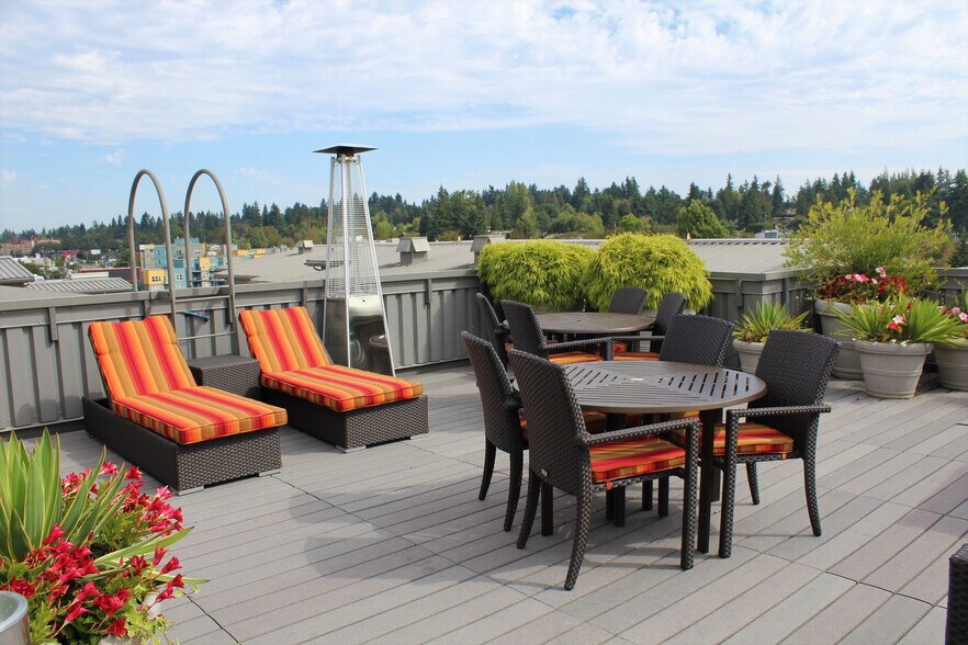 More Photos Of 12500-12520 Lake City Way NE, Seattle Apartments For Lease