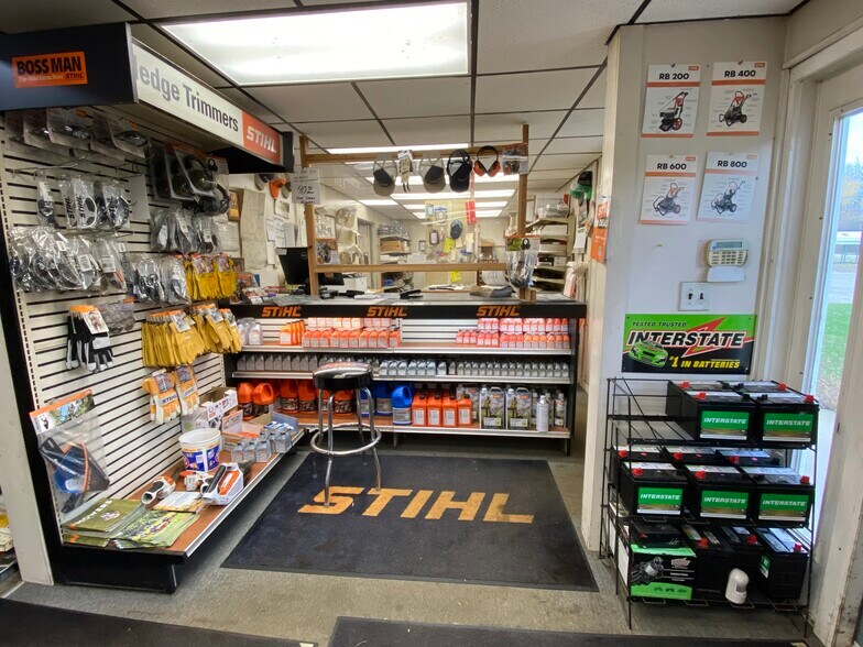 More Photos Of 9112 W Mount Morris Rd, Flushing General Retail For Sale