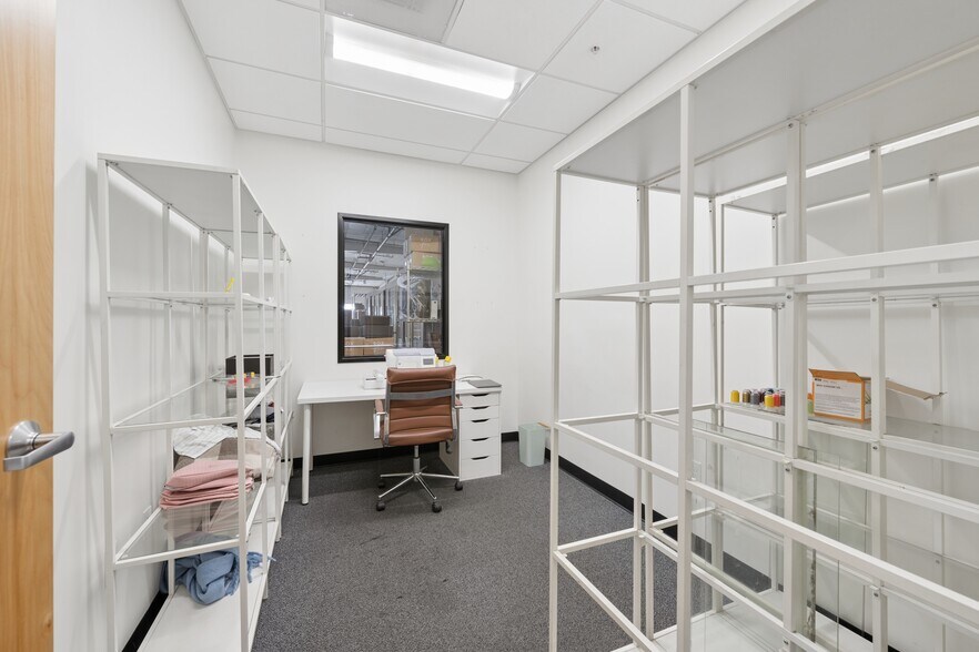 More Photos Of 3355 W El Segundo Blvd, Hawthorne Warehouse For Lease