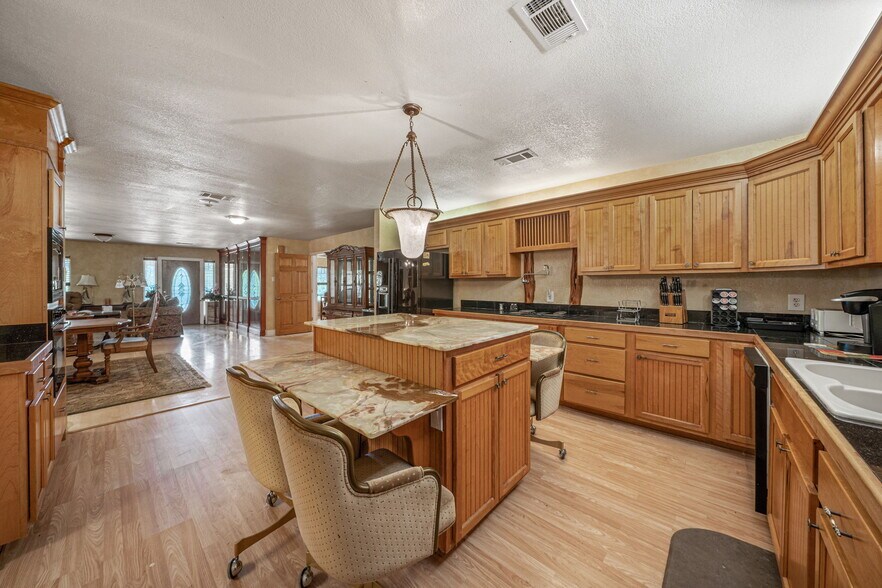 More Photos Of 1551 N Windy Knoll Dr, Devine Land For Sale