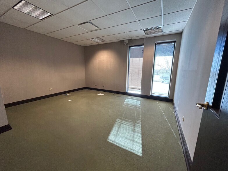 More Photos Of 4600 Lincoln Hwy, Matteson Medical For Sale