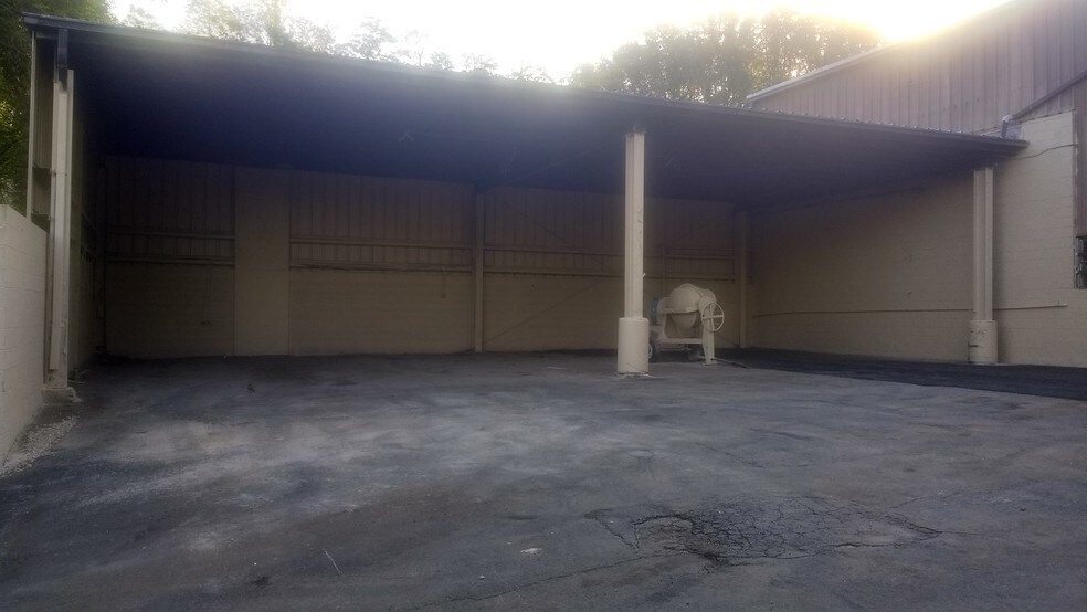 More Photos Of 7 Greenwood Pl, Pikesville Warehouse For Sale