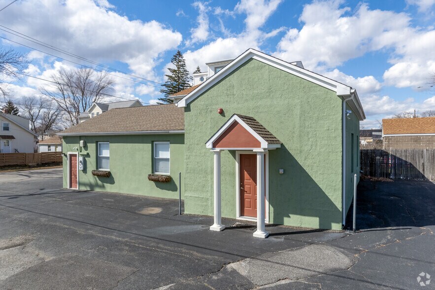 More Photos Of 175 Grand Ave, Pawtucket Loft Creative Space For Sale