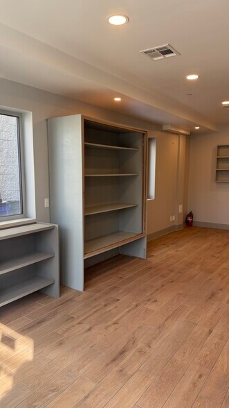 More Photos Of 265 Walker St, Staten Island Storefront Retail Residential For Lease