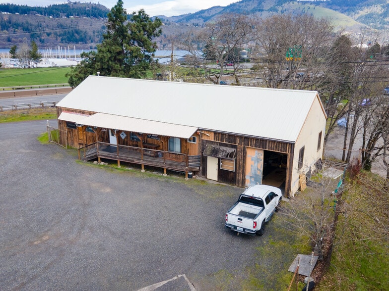 Primary Photo Of 2680 Dock Rd, Hood River General Retail For Sale