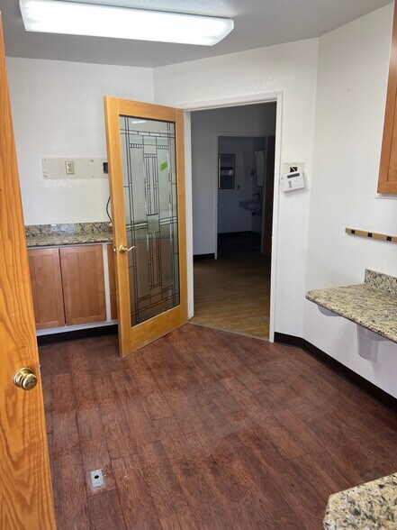 More Photos Of 8307 California City Blvd, California City Office For Sale