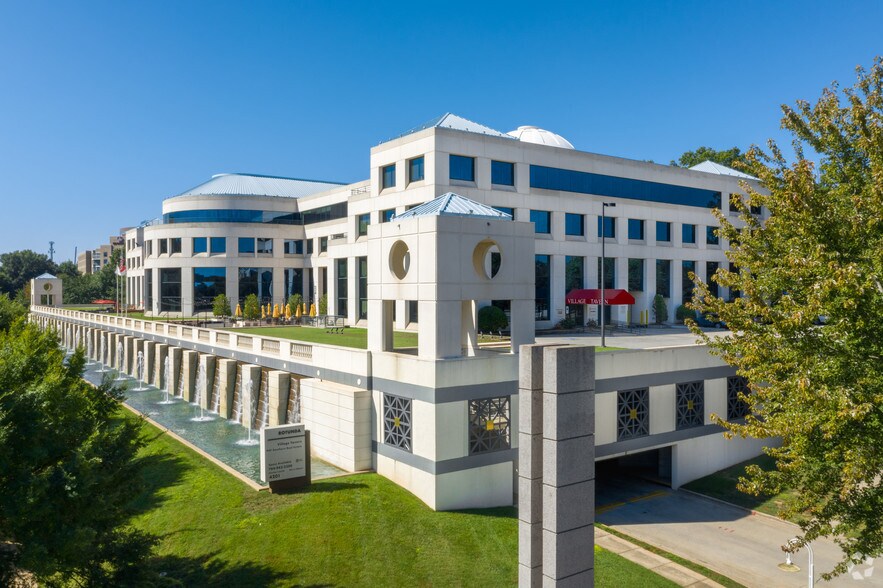 More Photos Of 4201 Congress St, Charlotte Office For Lease