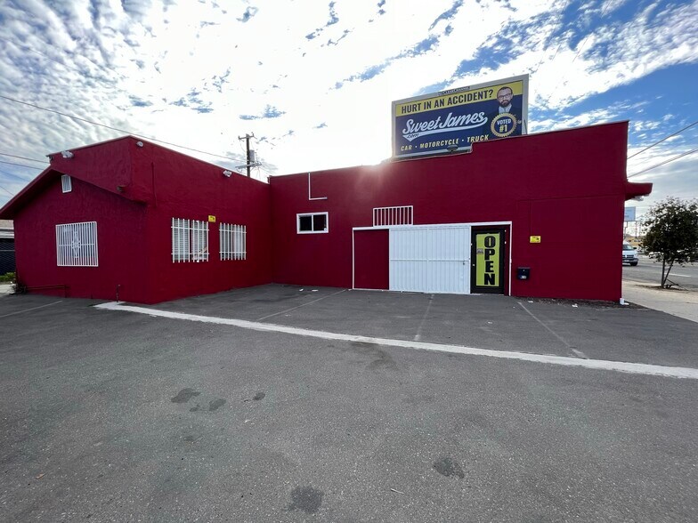 More Photos Of 1418 E Pacific Coast Hwy, Wilmington Office For Lease