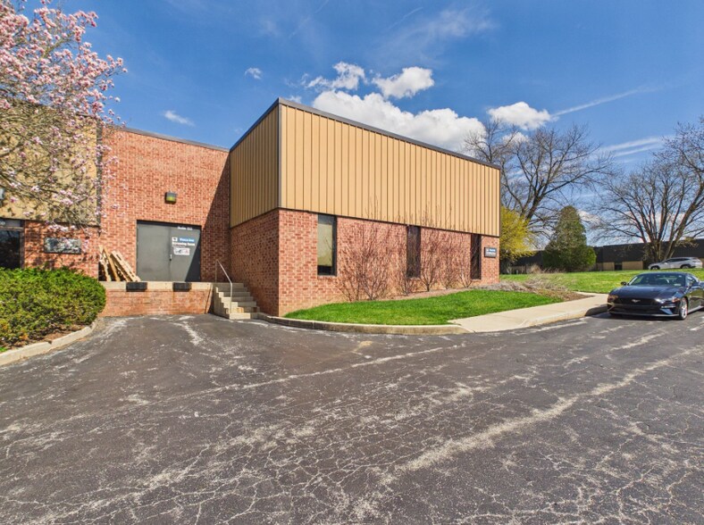 More Photos Of 305 Commerce Dr, Exton Light Manufacturing For Sale