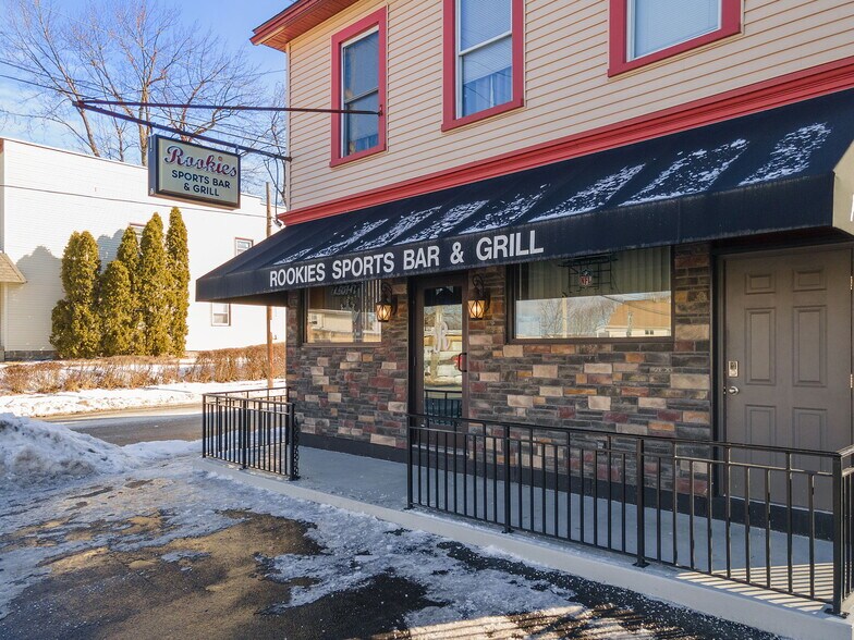 More Photos Of 1524 Van Vranken Ave, Schenectady Bar For Sale