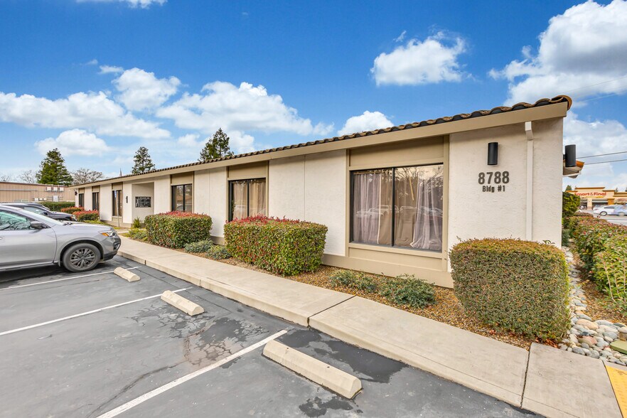 More Photos Of 8788 Elk Grove Blvd, Elk Grove Unknown For Lease